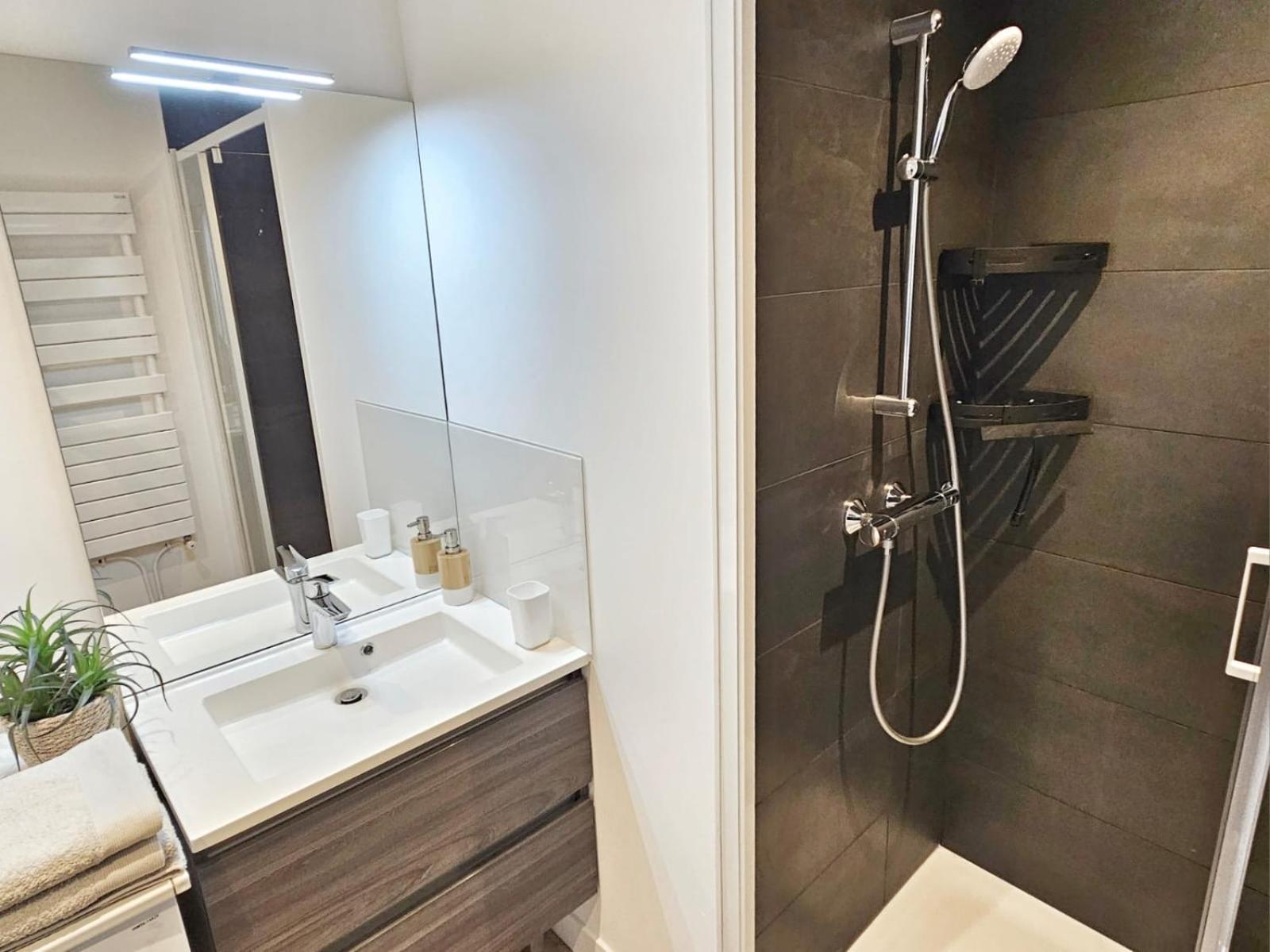 Апартаменты T2 Design Proche Gare/Intra-M/Sillon, Garage Prive Сен-Мало Экстерьер фото